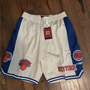 New York Knicks Men's Athletic Basketball Shorts - White & Blue